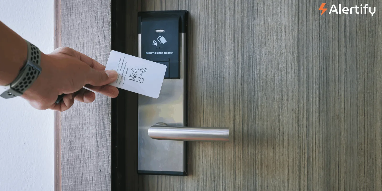 De ce eșuează tehnologia ta de securitate: nevoia critică de integrare a sistemului de administrare a proprietăților (PMS) în hoteluri