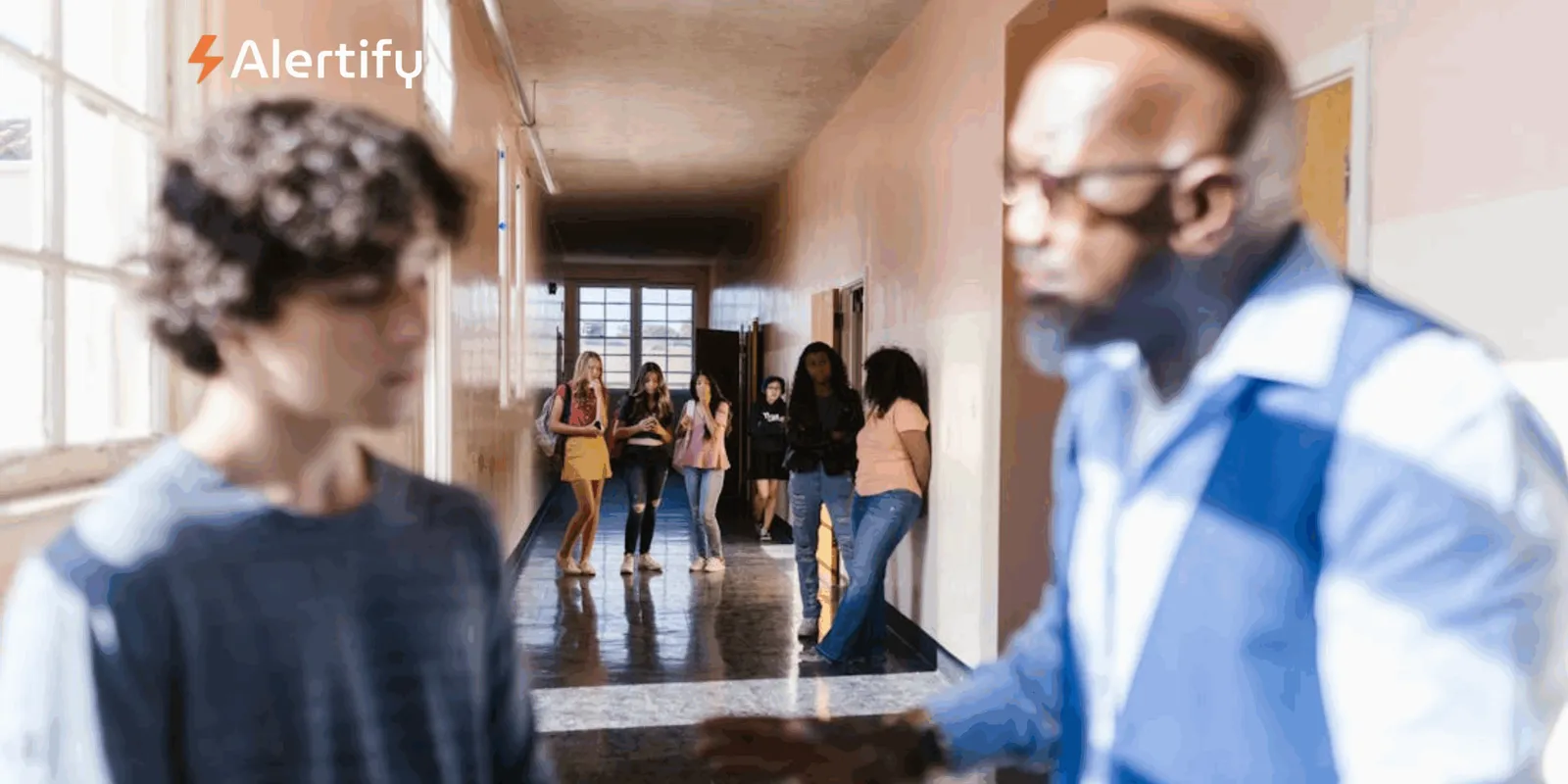 Cum vorbești elevilor despre fumatul în interior: ghid pentru educatori și RA