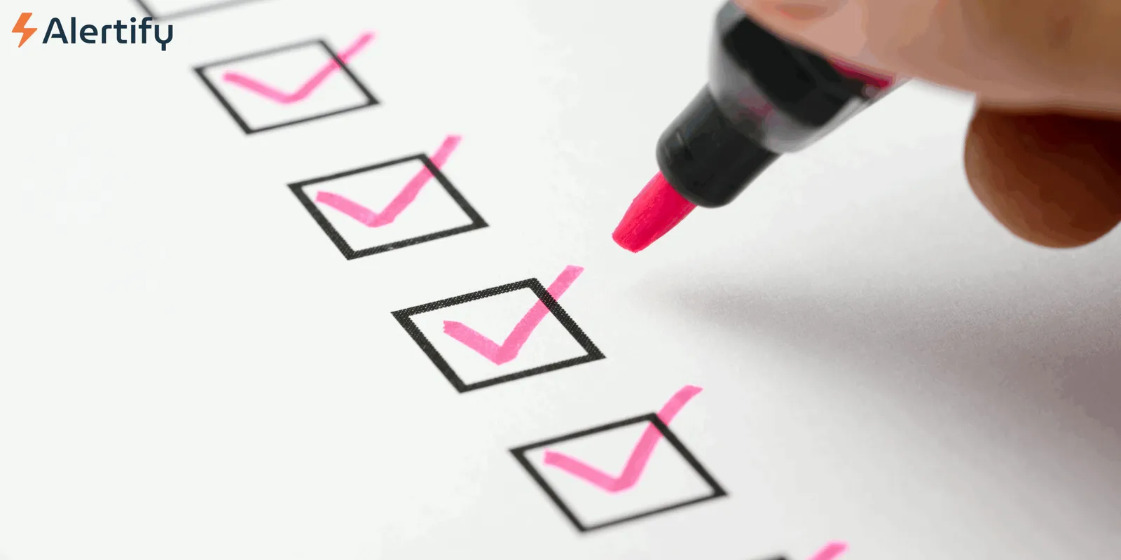Checklist-ul complet de verificare a mucegaiului cameră cu cameră pentru închirierea ta de vacanță — unde să verifici mucegaiul într-o proprietate